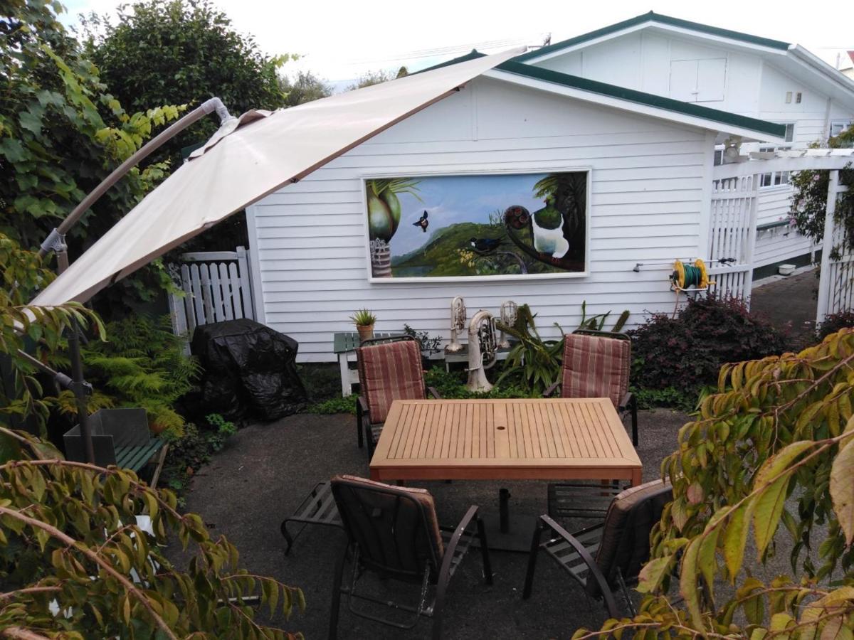 Charmae Guest House Whanganui Esterno foto